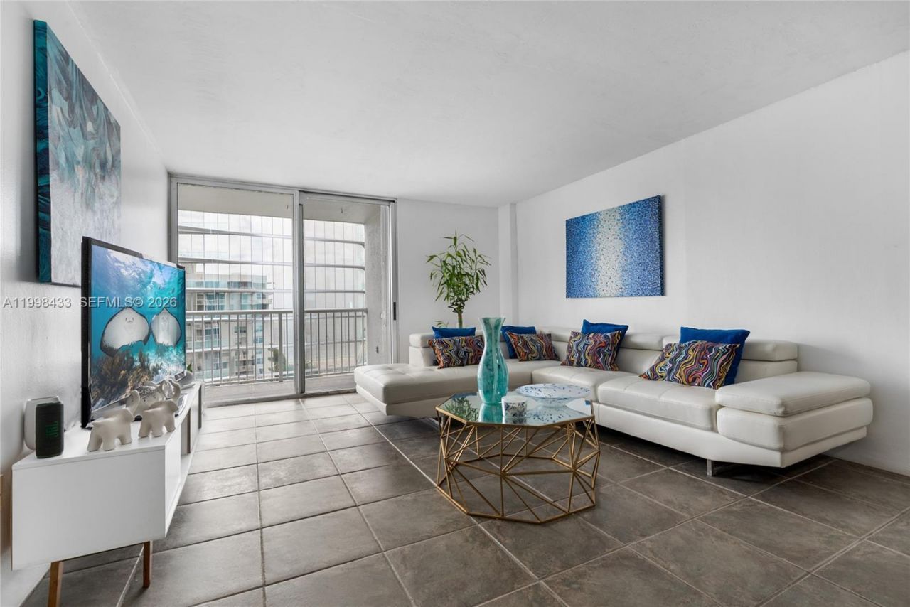 150 SE 25th Rd , Unit 12B, Miami, FL 33129 Photo