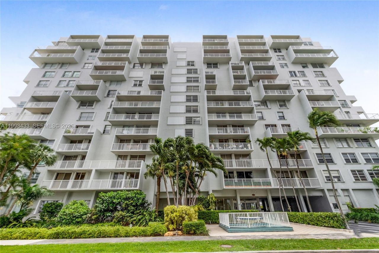 150 SE 25th Rd , Unit 12B, Miami, FL 33129 Photo