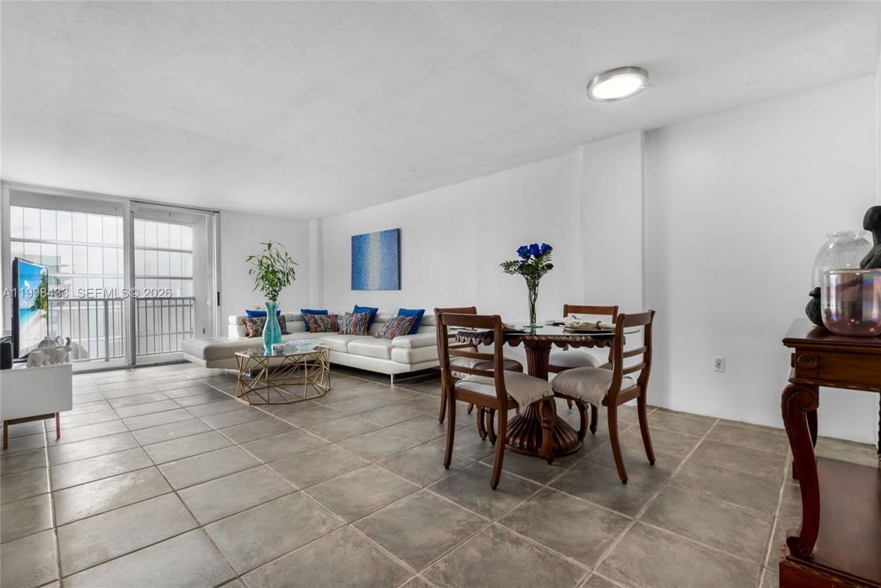 150 SE 25th Rd , Unit 12B, Miami, FL 33129 Photo