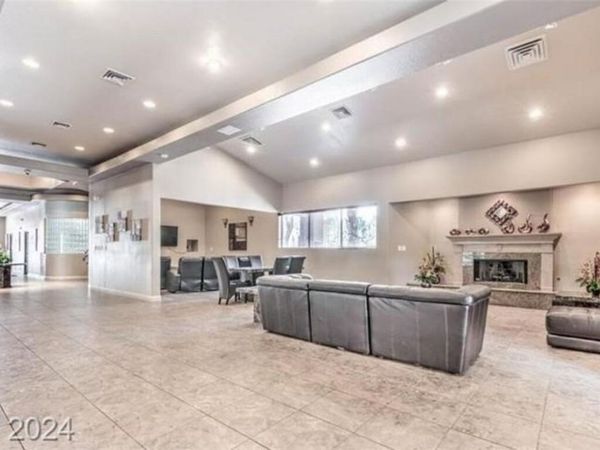 5048 S Rainbow Boulevard , Unit 105, Las Vegas, NV 89118