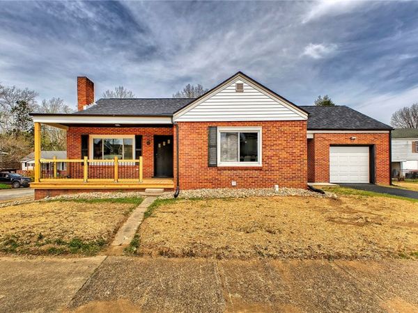 100 5th Avenue, Latrobe, PA 15650