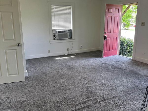 110 Pine St, Port Allen, LA 70767