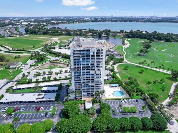 2400 Presidential Way, Unit 1206, West Palm Beach, FL 33401