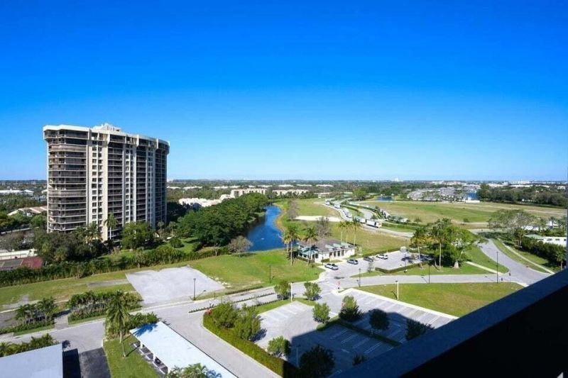 2400 Presidential Way, Unit 1206, West Palm Beach, FL 33401 Photo