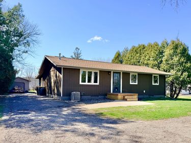 102 Rotterdam Avenue, Hollandale, MN 56045