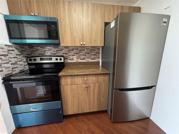 2020 NE 135th St, Unit 810, North Miami, FL 33181