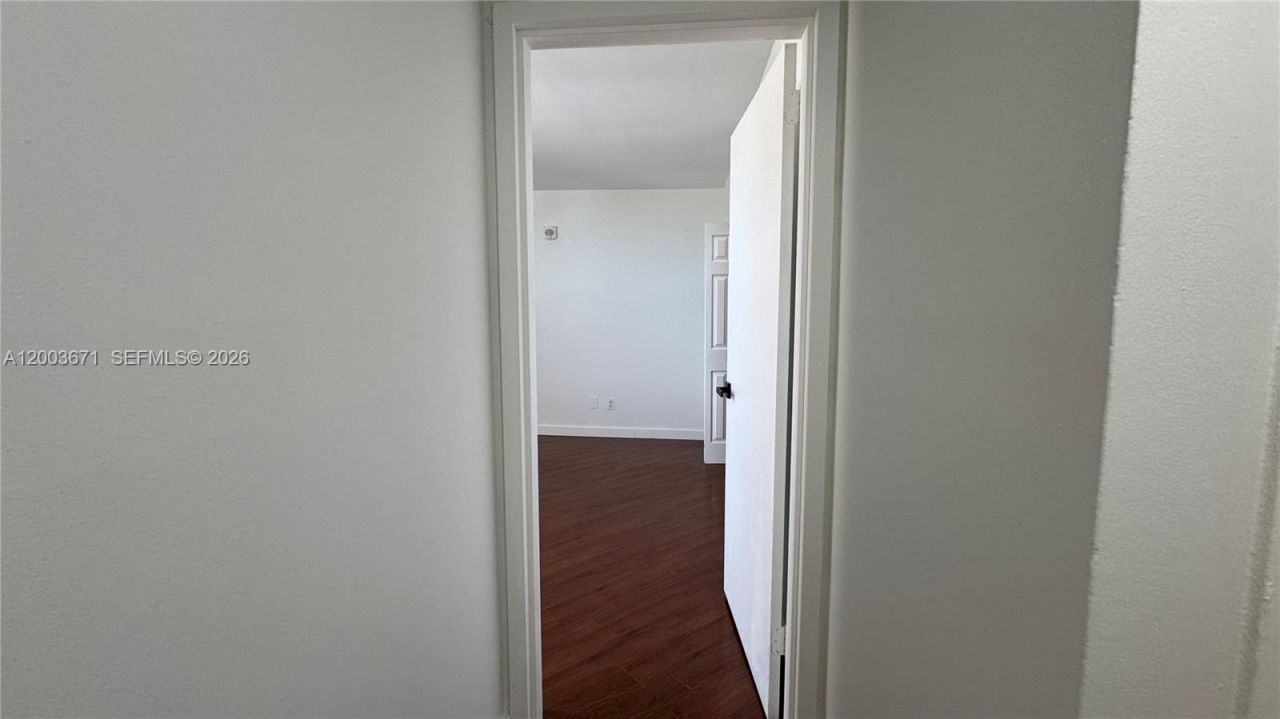 2020 NE 135th St, Unit 810, North Miami, FL 33181 Photo