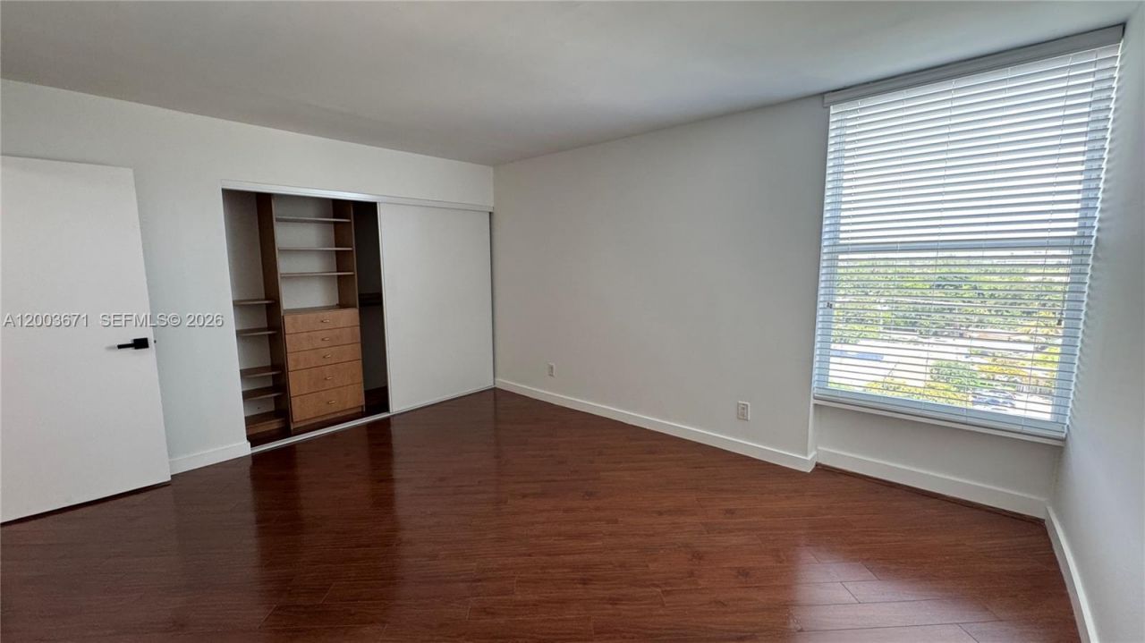 2020 NE 135th St, Unit 810, North Miami, FL 33181 Photo