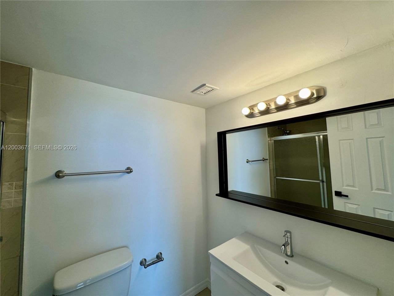 2020 NE 135th St, Unit 810, North Miami, FL 33181 Photo