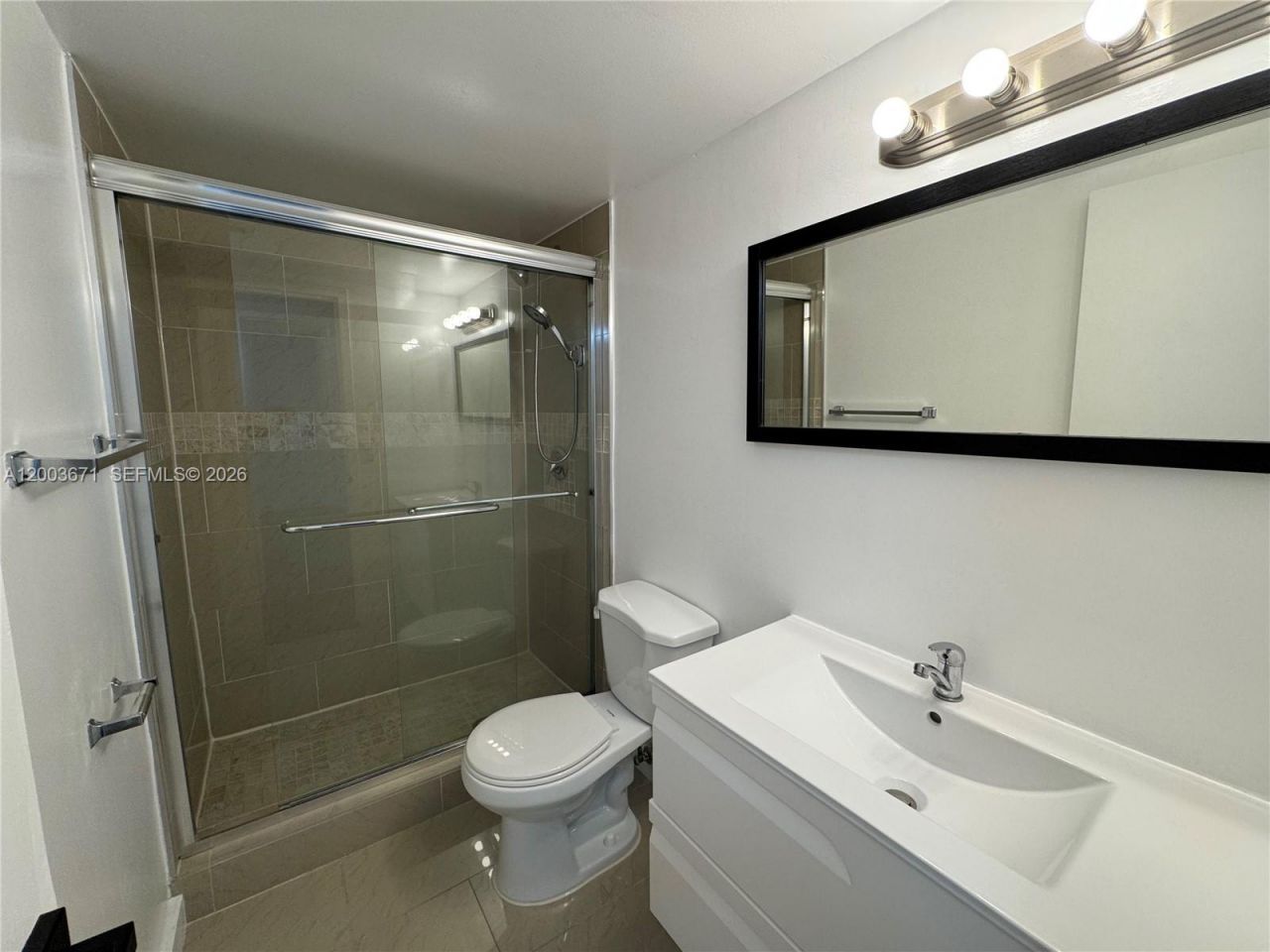 2020 NE 135th St, Unit 810, North Miami, FL 33181 Photo