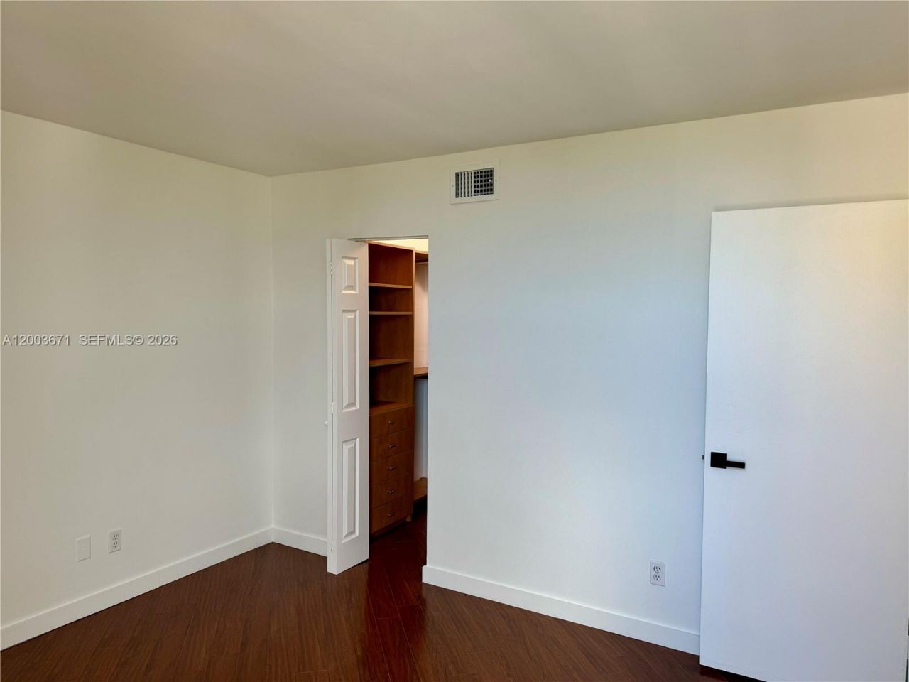 2020 NE 135th St, Unit 810, North Miami, FL 33181 Photo