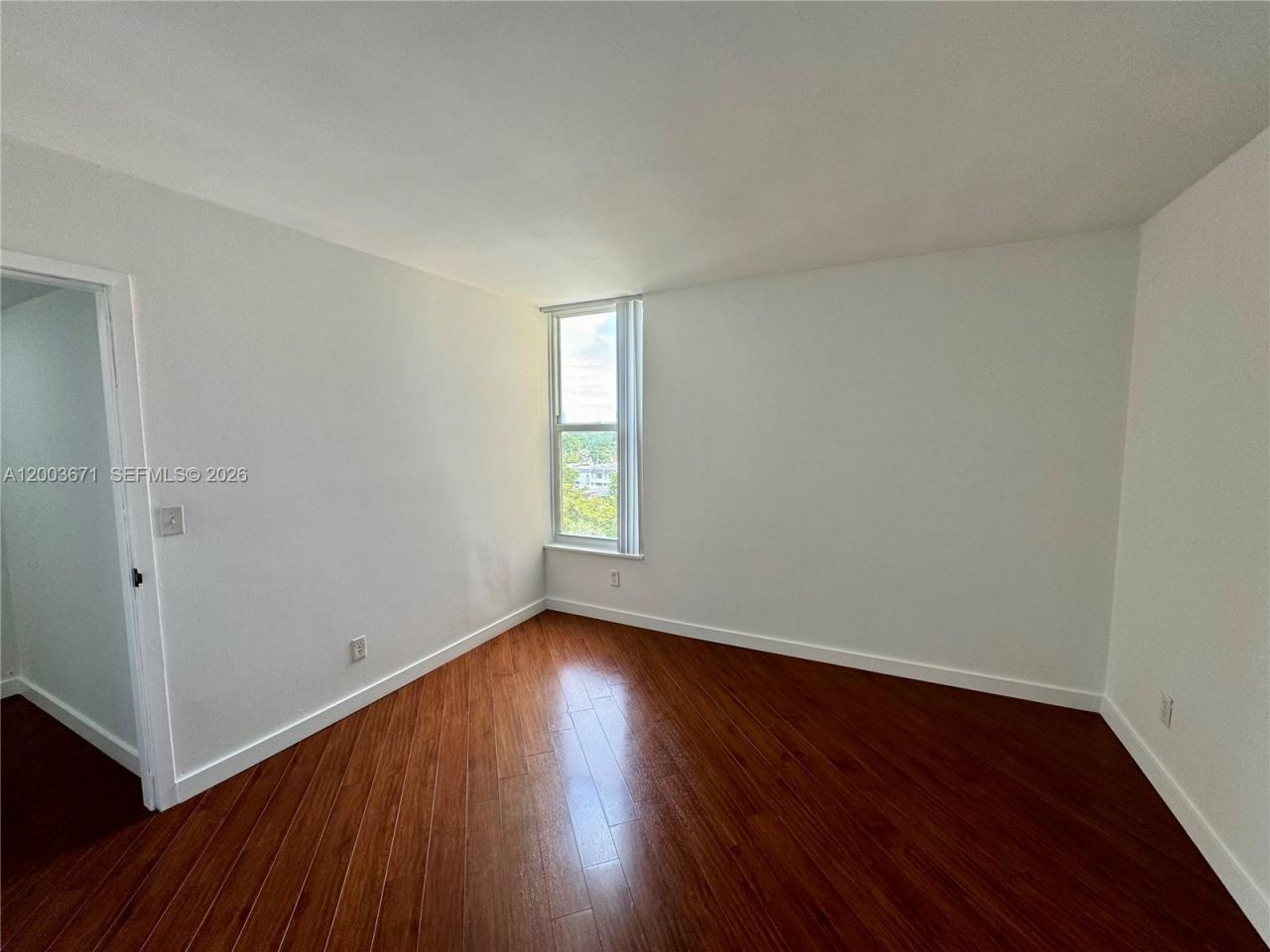 2020 NE 135th St, Unit 810, North Miami, FL 33181 Photo