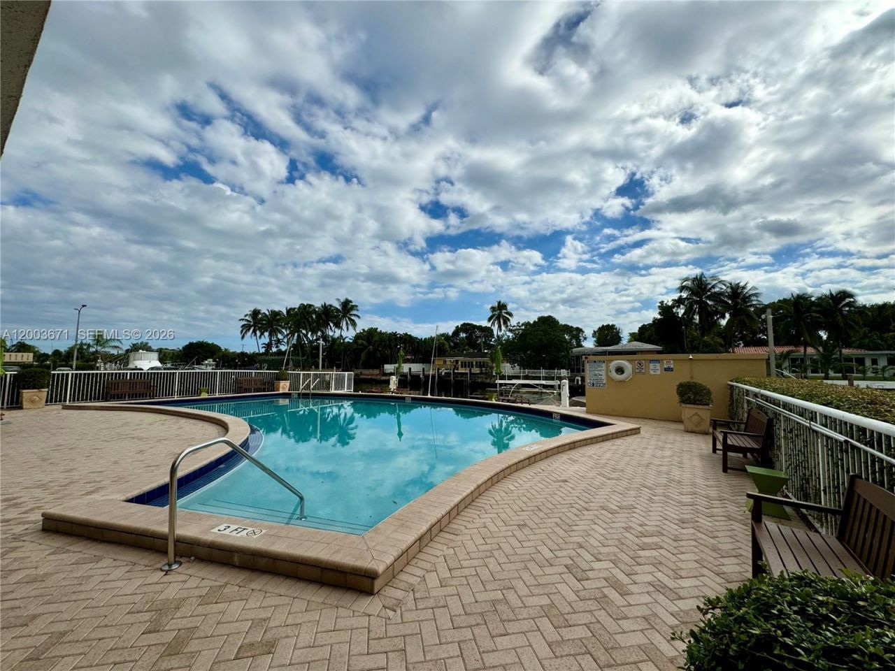 2020 NE 135th St, Unit 810, North Miami, FL 33181 Photo