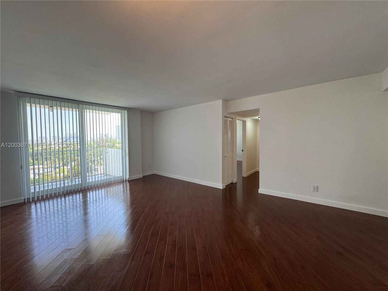 2020 NE 135th St, Unit 810, North Miami, FL 33181 Photo