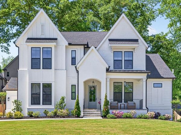 3896 Town Farms Drive , Peachtree Corners, GA 30092