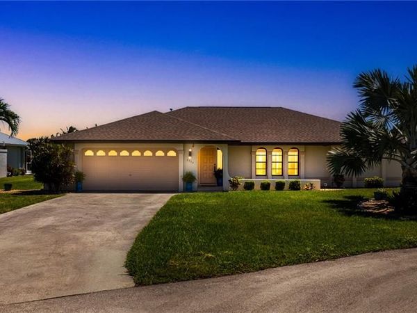 2534 SE 24th PL , CAPE CORAL, FL 33904