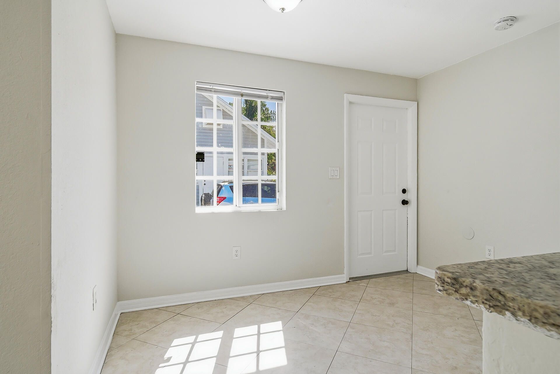 215 S Federal Highway, Unit #2 Rear, Lake Worth Beach, FL 33460 Photo