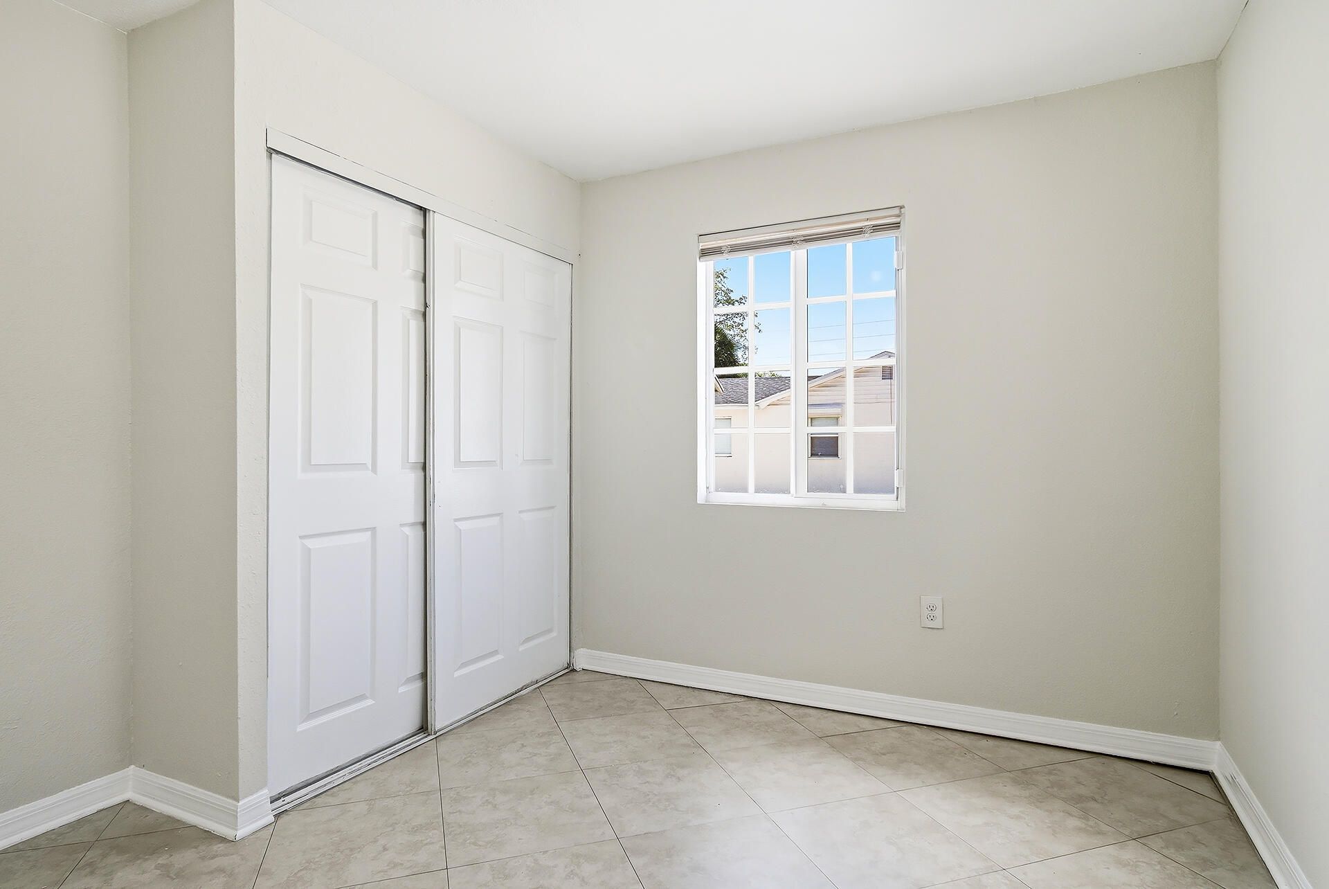 215 S Federal Highway, Unit #2 Rear, Lake Worth Beach, FL 33460 Photo