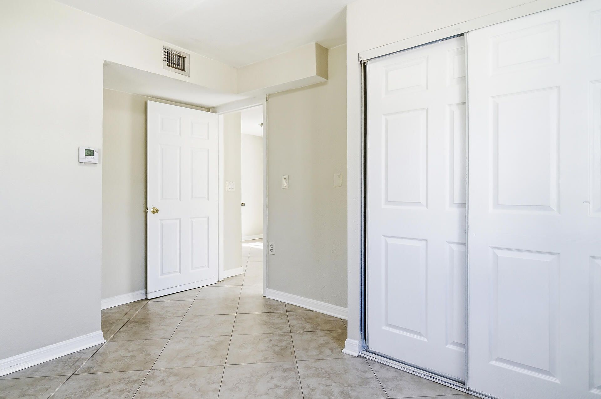 215 S Federal Highway, Unit #2 Rear, Lake Worth Beach, FL 33460 Photo