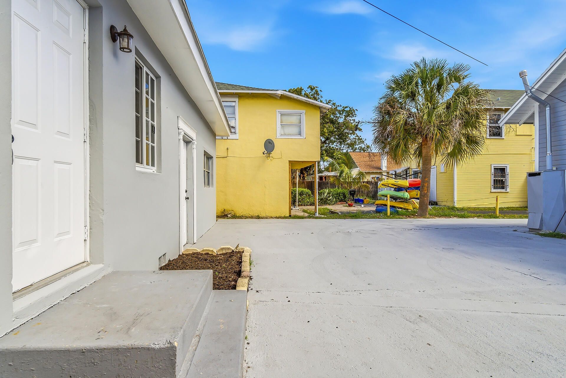 215 S Federal Highway, Unit #2 Rear, Lake Worth Beach, FL 33460 Photo