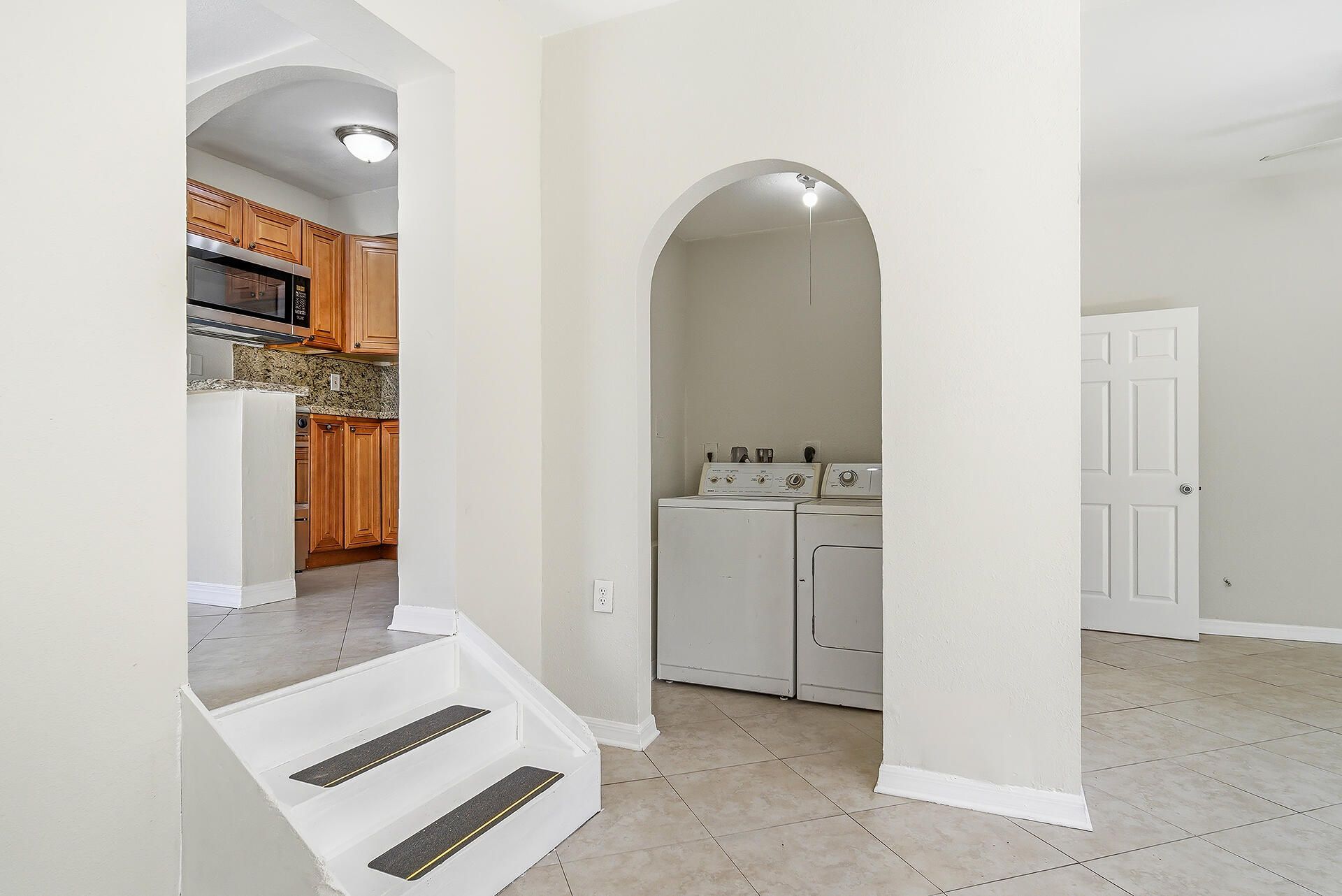 215 S Federal Highway, Unit #2 Rear, Lake Worth Beach, FL 33460 Photo