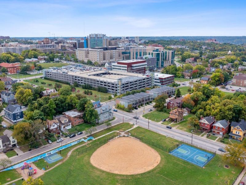 434 Northern Avenue, Cincinnati, OH 45229 Photo 3