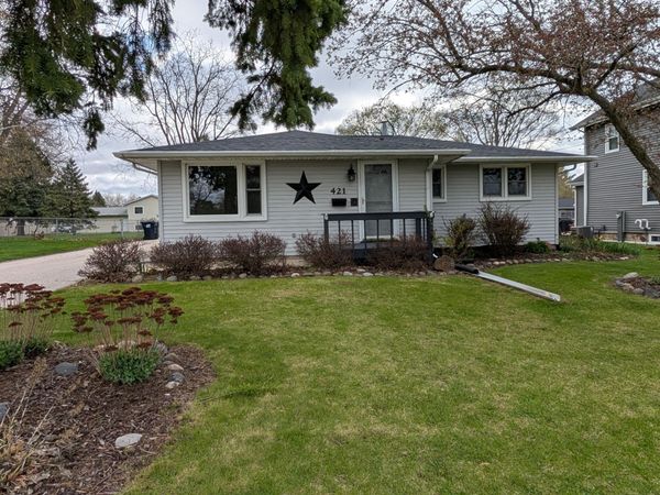 421 N Lincoln St, Elkhorn, WI 53121
