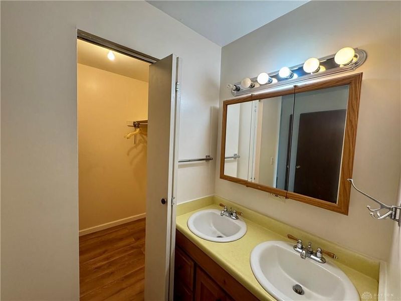 3254 Gambit Square, Dayton, OH 45449 Photo 12