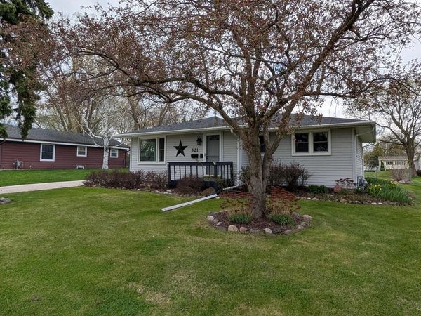 421 N Lincoln STREET, Elkhorn, WI 53121