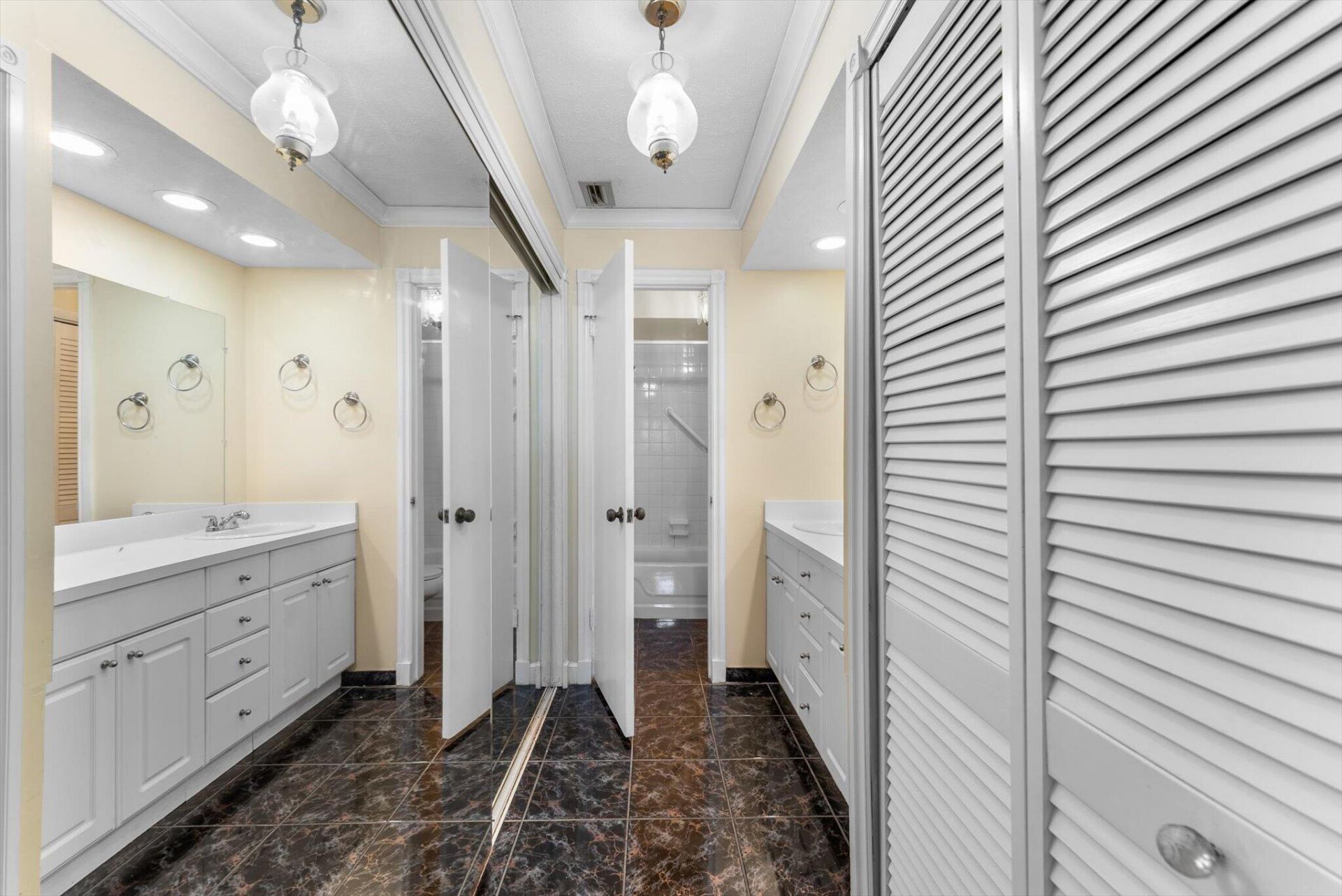 8000 Lagos De Campo Boulevard, Unit A-307, Tamarac, FL 33321 Photo