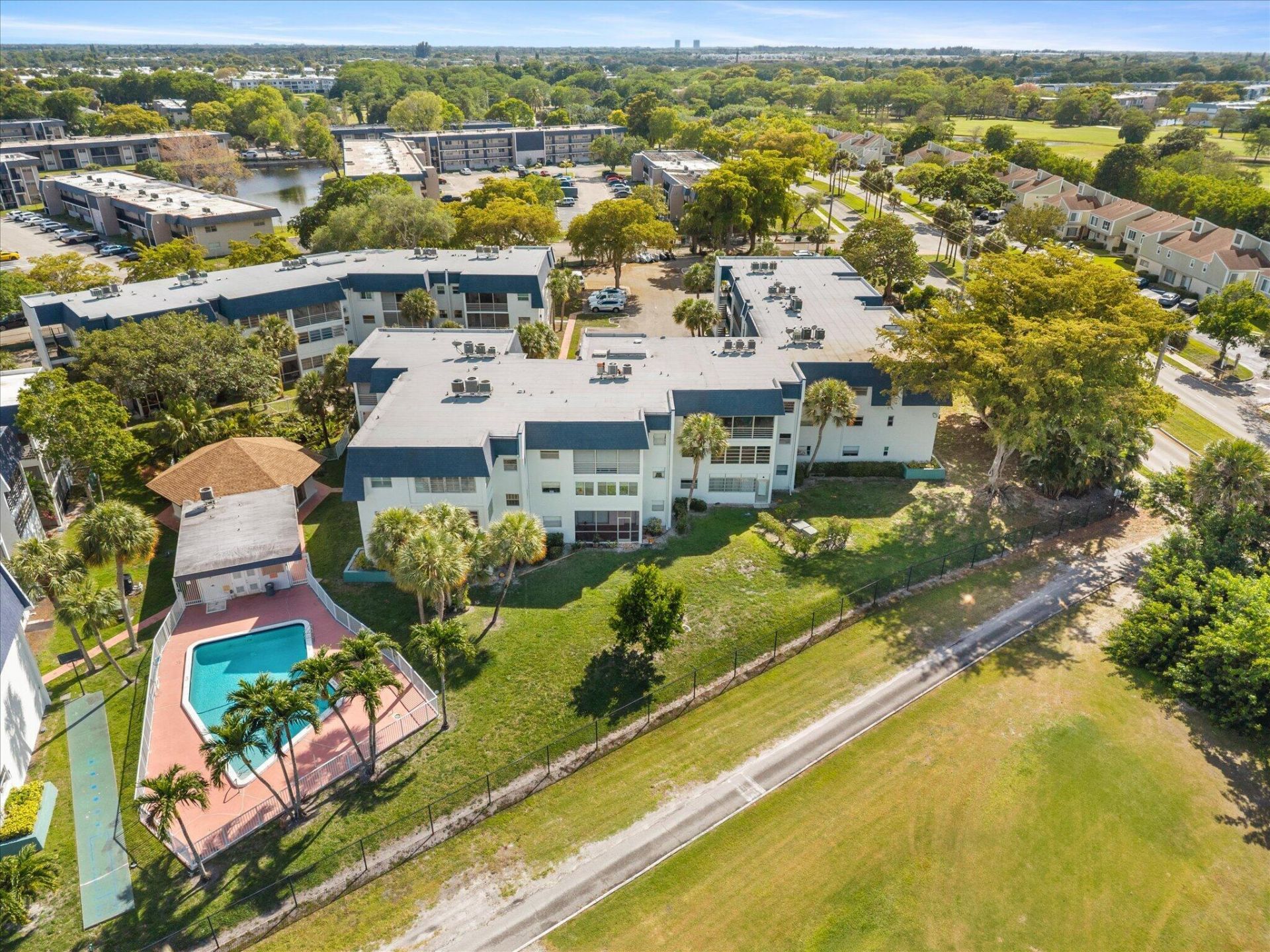 8000 Lagos De Campo Boulevard, Unit A-307, Tamarac, FL 33321 Photo