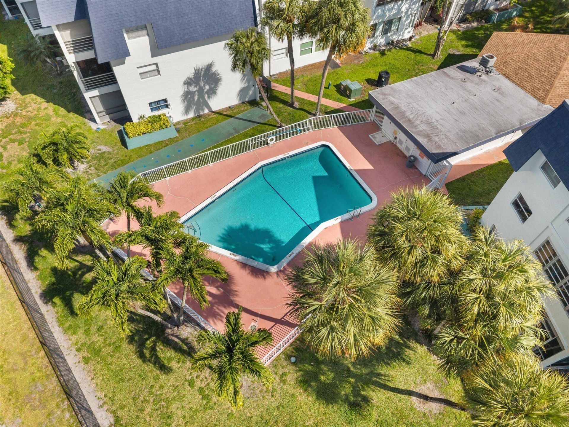 8000 Lagos De Campo Boulevard, Unit A-307, Tamarac, FL 33321 Photo