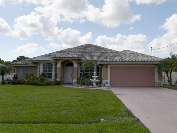5514 NW Whitecap Road, Port St. Lucie, FL 34986