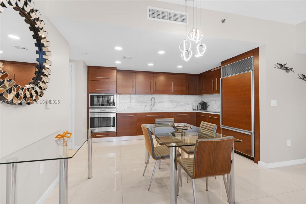 485 Brickell Ave , Unit 4501, Miami, FL 33131 Photo