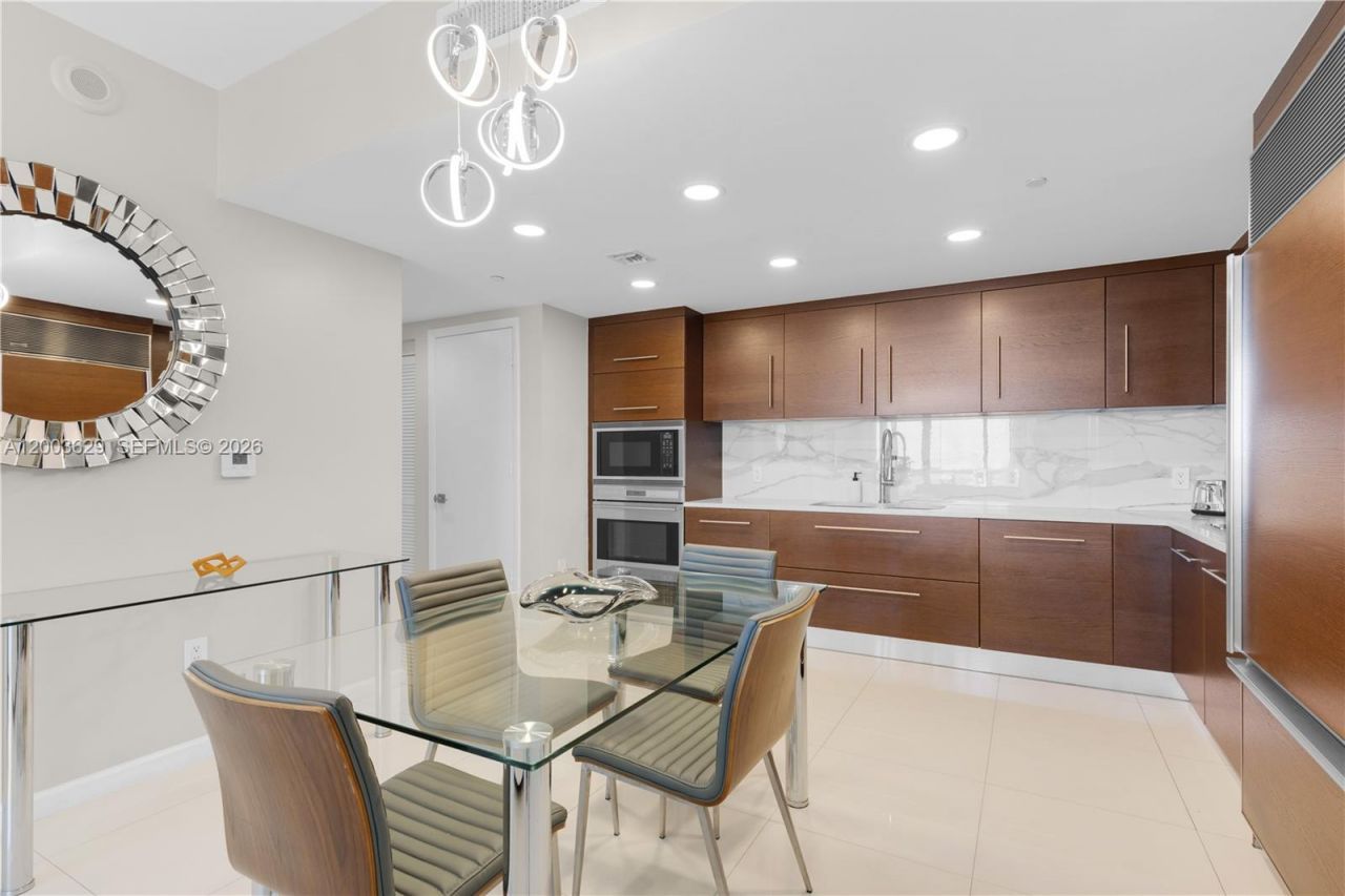 485 Brickell Ave , Unit 4501, Miami, FL 33131 Photo