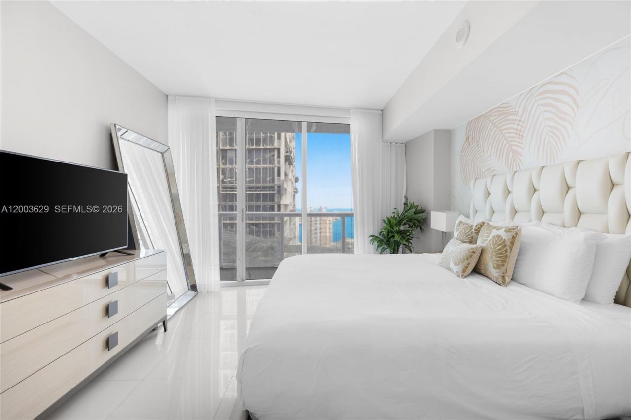 485 Brickell Ave , Unit 4501, Miami, FL 33131 Photo