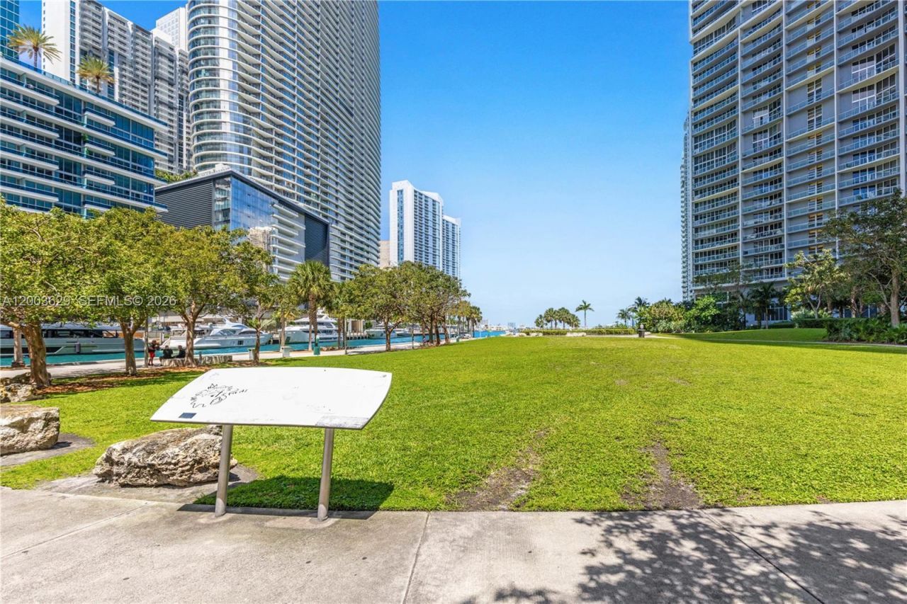 485 Brickell Ave , Unit 4501, Miami, FL 33131 Photo