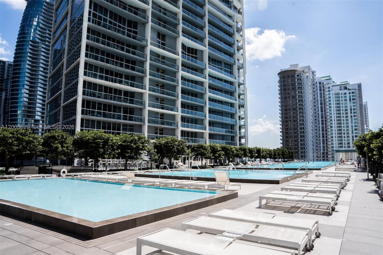 485 Brickell Ave , Unit 4501, Miami, FL 33131 Photo