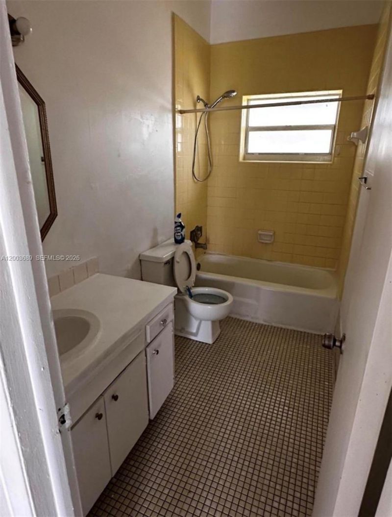 911 NE 5th Ave , Unit 1, Homestead, FL 33030 Photo