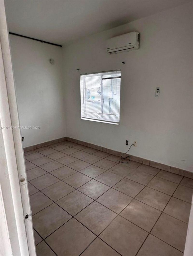 911 NE 5th Ave , Unit 1, Homestead, FL 33030 Photo