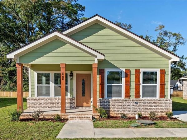 1808 Woodcock Place, Mobile, AL 36606