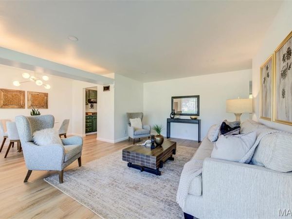 2284 Luxmore Drive , St Louis, MO 63136