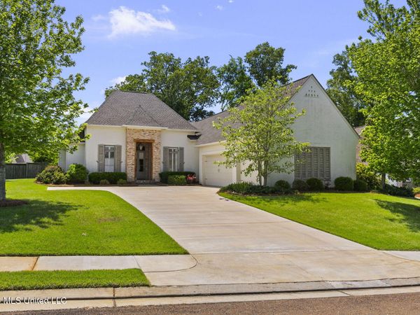 100 Camden Vale , Madison, MS 39110