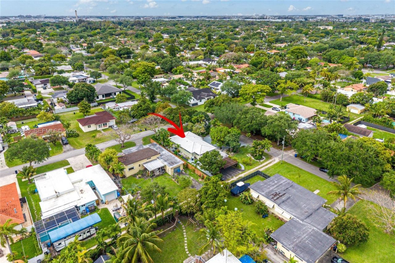 501 Lawn Way, Miami Springs, FL 33166 Photo