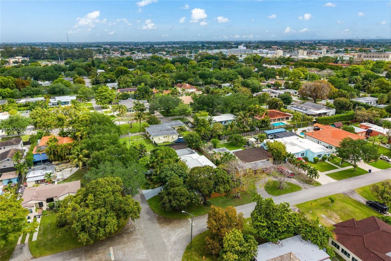 501 Lawn Way, Miami Springs, FL 33166 Photo