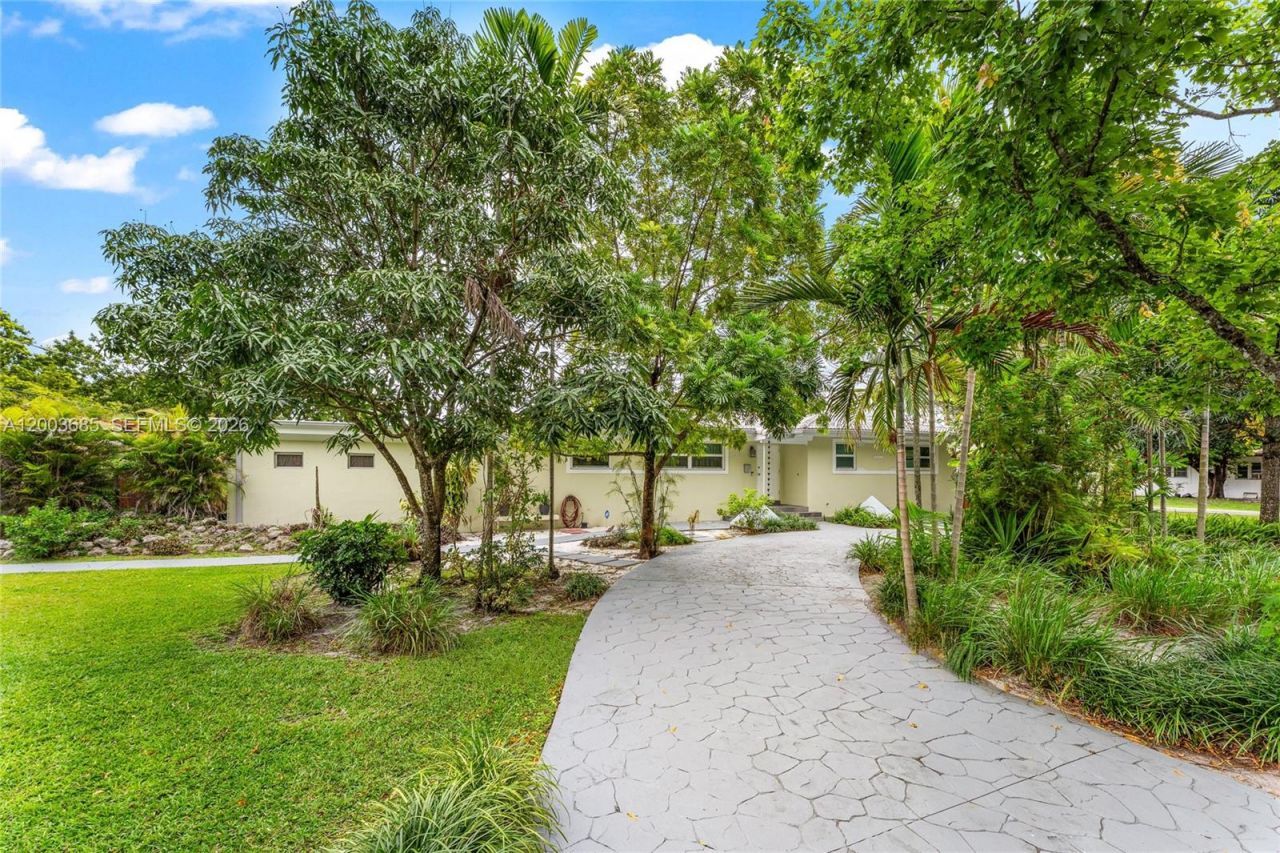 501 Lawn Way, Miami Springs, FL 33166 Photo