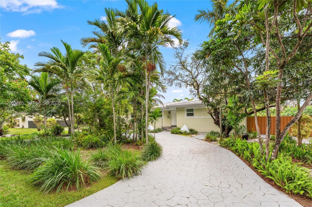 501 Lawn Way, Miami Springs, FL 33166 Photo