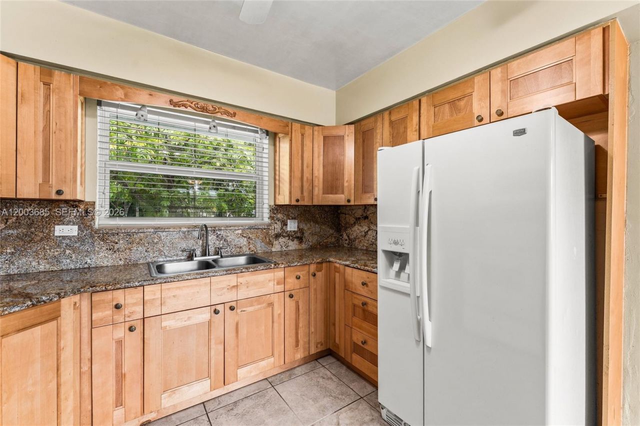 501 Lawn Way, Miami Springs, FL 33166 Photo