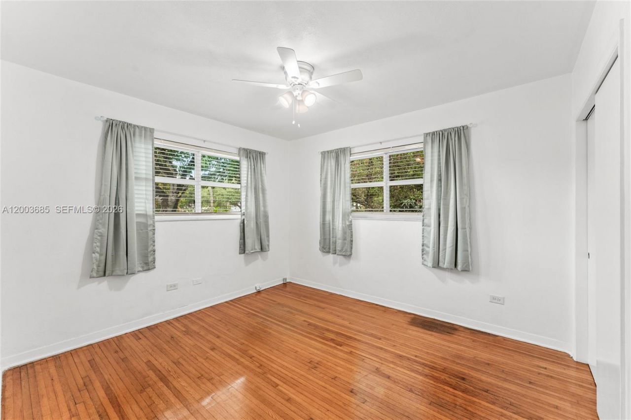 501 Lawn Way, Miami Springs, FL 33166 Photo