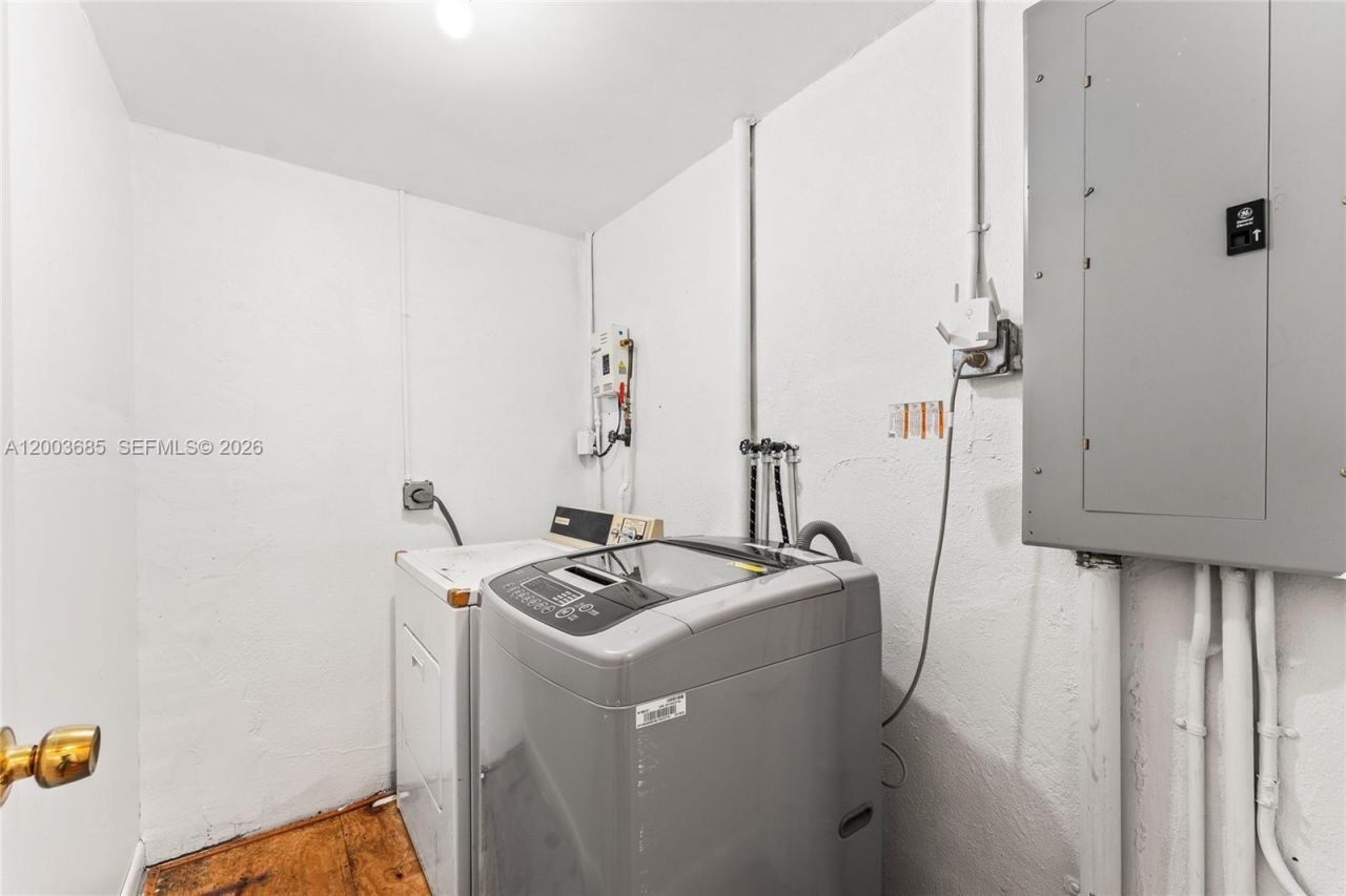 501 Lawn Way, Miami Springs, FL 33166 Photo